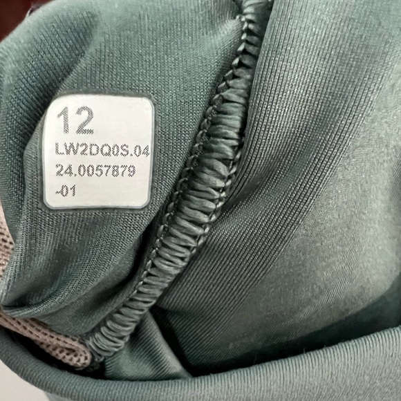 Lululemon Wunder Train Strappy Racer Bra a/b Size 12 - Picture 9 of 10